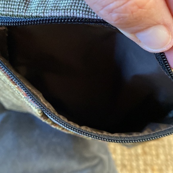 Danny K. Beverly Hills USA Tapestry Crossbody Bag in Black, gold and rust & Tan. - Picture 5 of 6